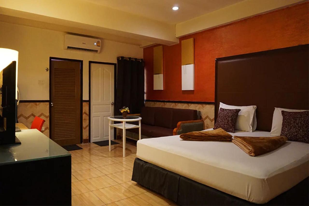 Kaya Place Bangkok Esterno foto